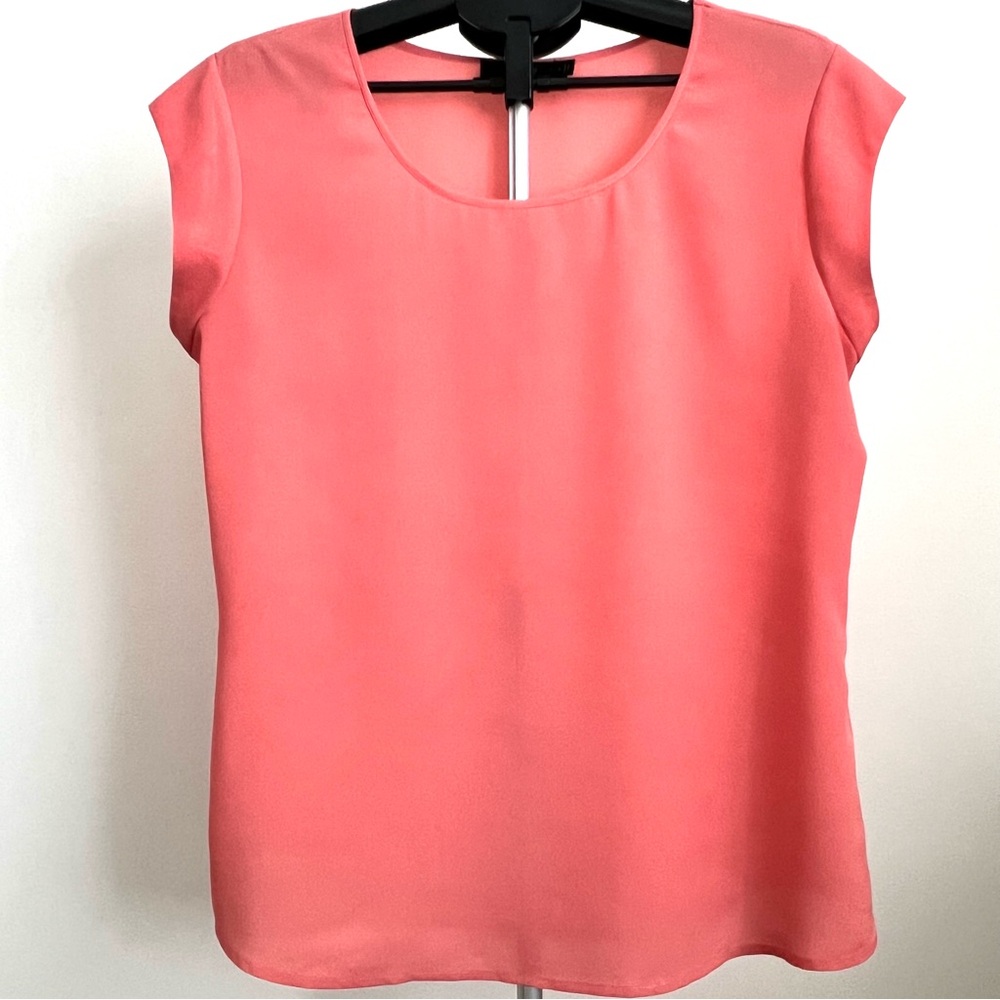 The Limited Women’s Coral Sleeveless Blouse Size Large